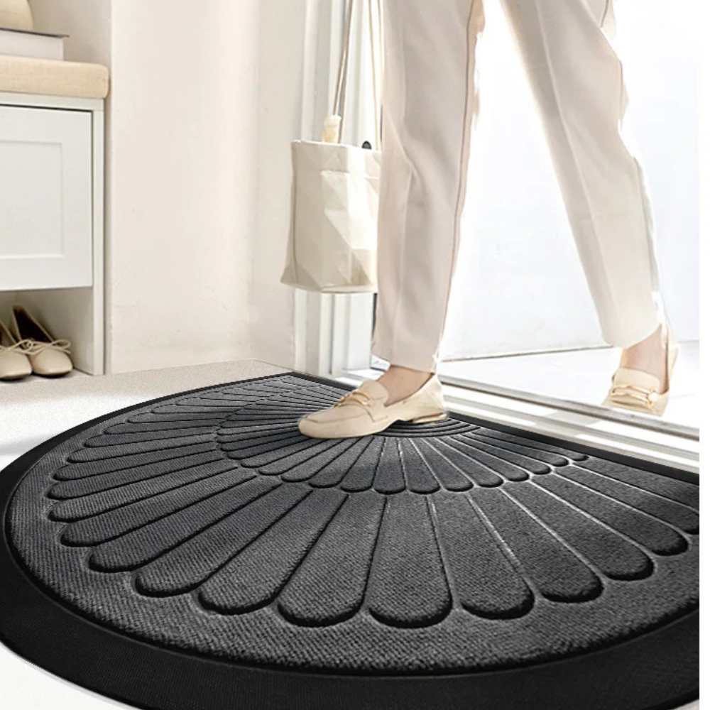 Curved Thread Doormat | Non-Slip Backing | Qonforta