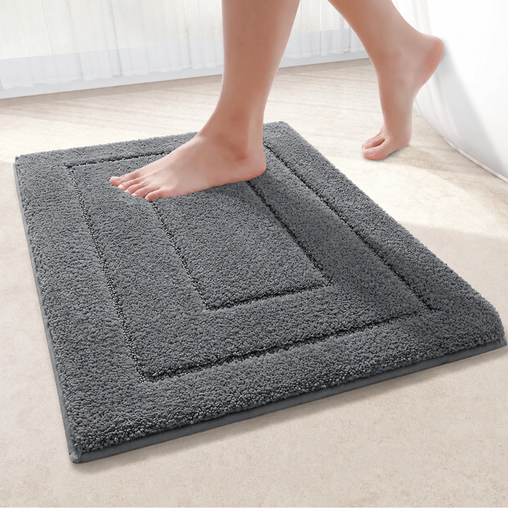 CloudStep Microfiber Bath Mat | Non-Slip TPR Backing | Qonforta