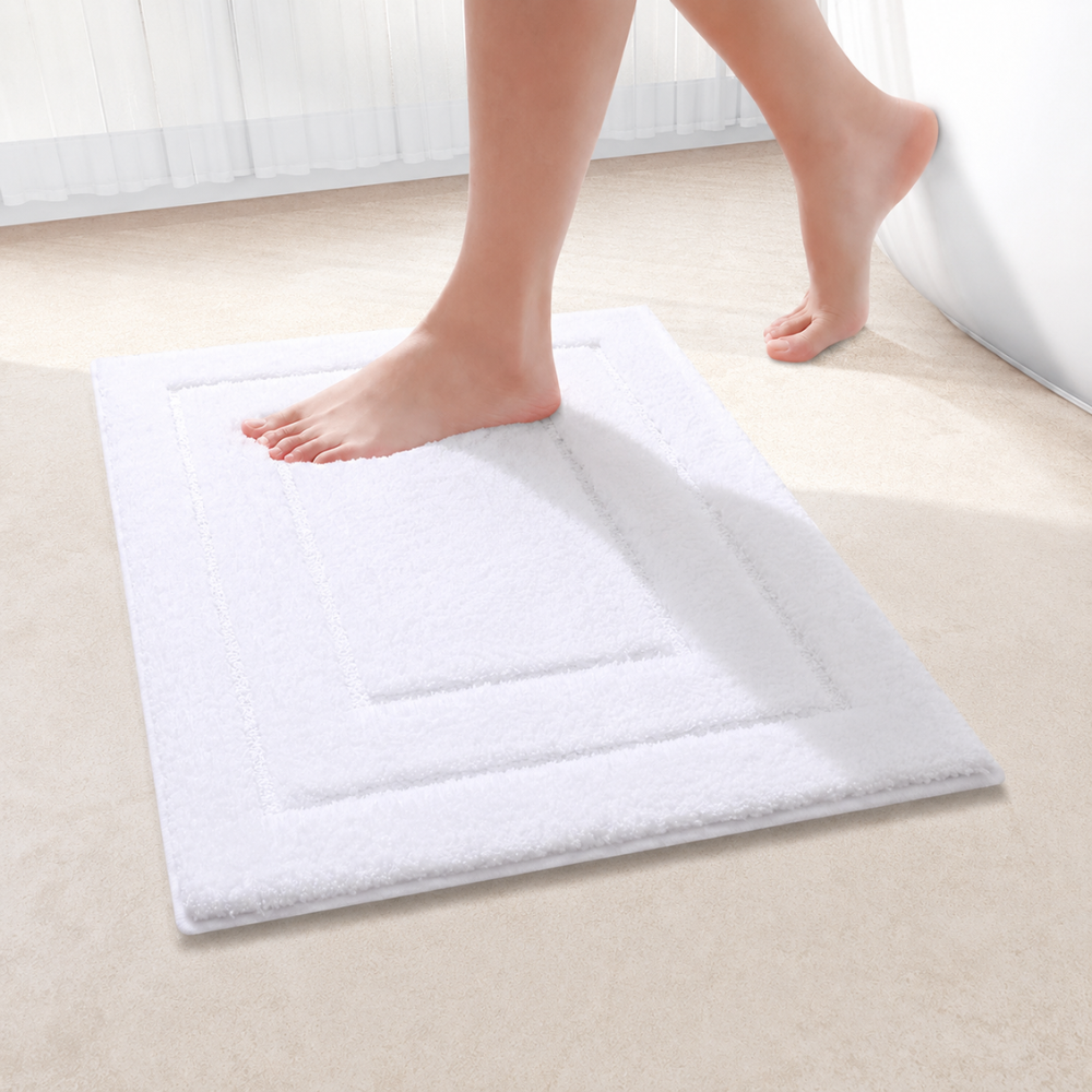 CloudStep Microfiber Bath Mat | Non-Slip TPR Backing | Qonforta