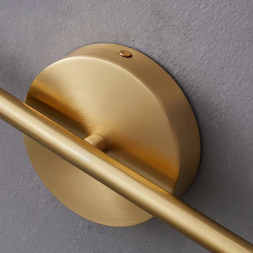 Rotatable Spotlight Wall Light | Brass & Matte Black | Qonforta