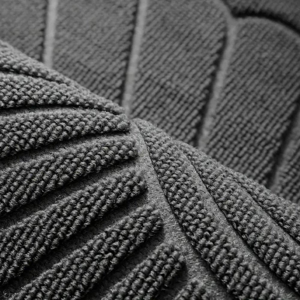 Curved Thread Doormat | Non-Slip Backing | Qonforta