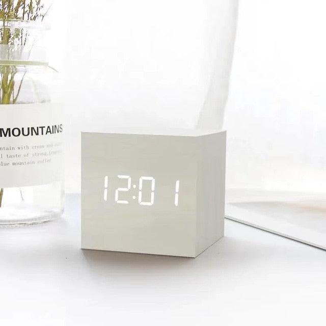 Wooden Sunrise Alarm Clock | Bamboo Finish | Qonforta