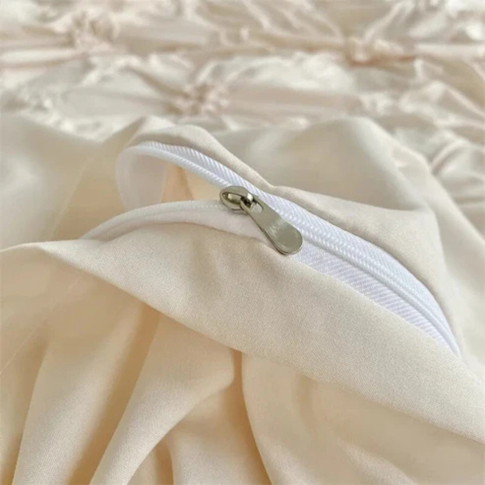 Ruffle floral bedding set with hidden zipper closure