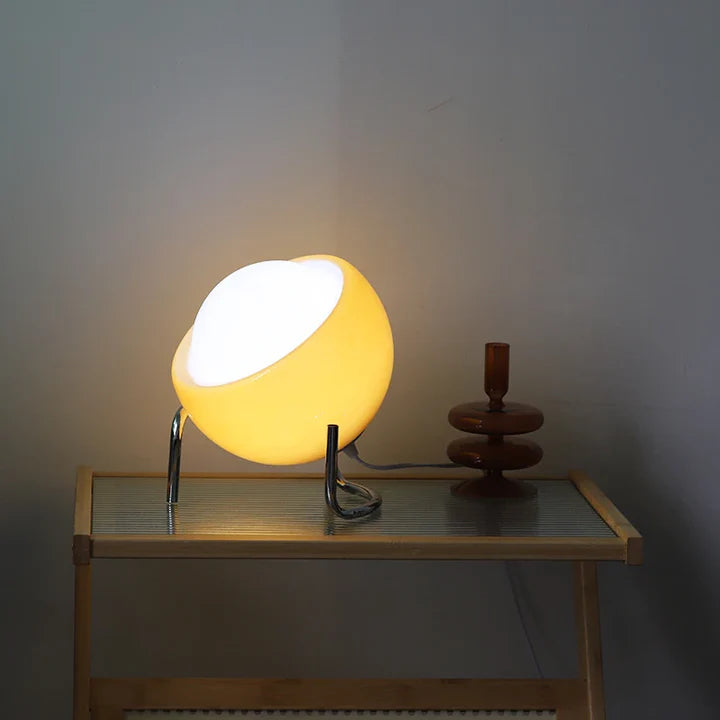 Retro Globe LED Table Lamp | Qonforta
