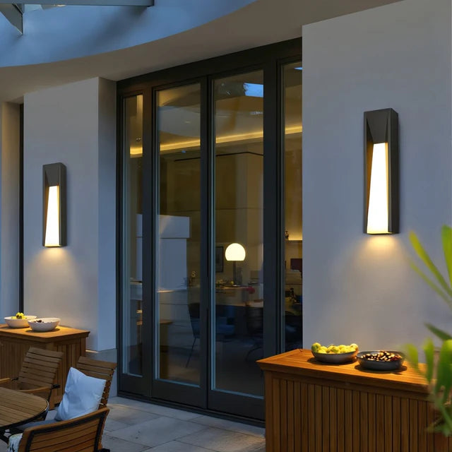 Outdoor LED Wall Light Slim IP65 – Warm & Cool White | Qonforta