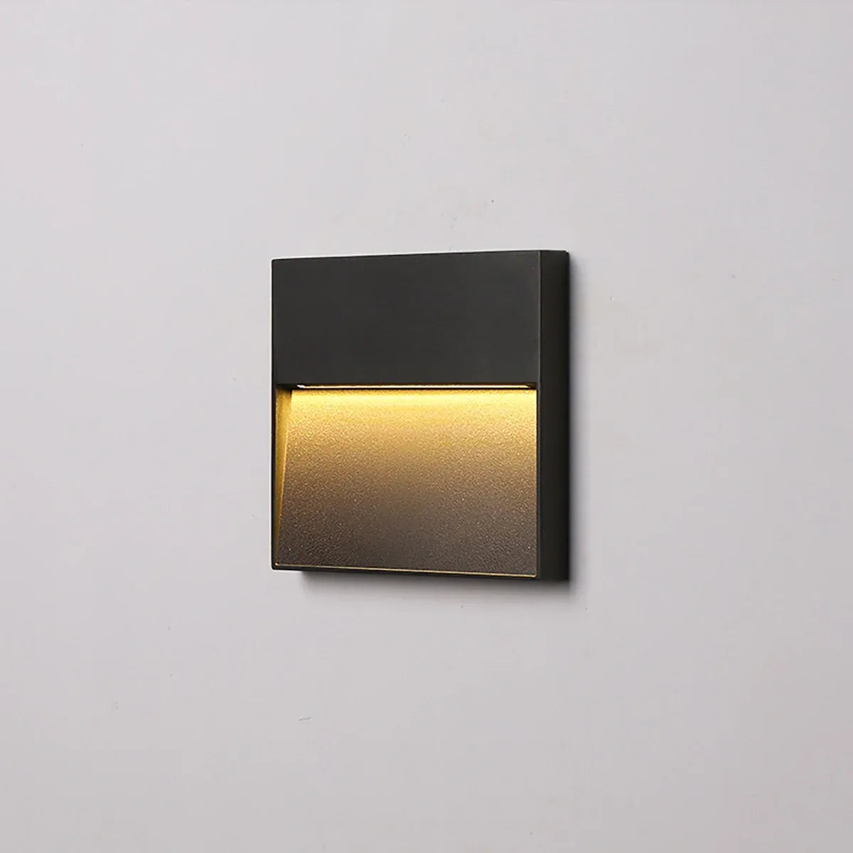 Qonforta AquaWall Waterproof Outdoor Wall Light