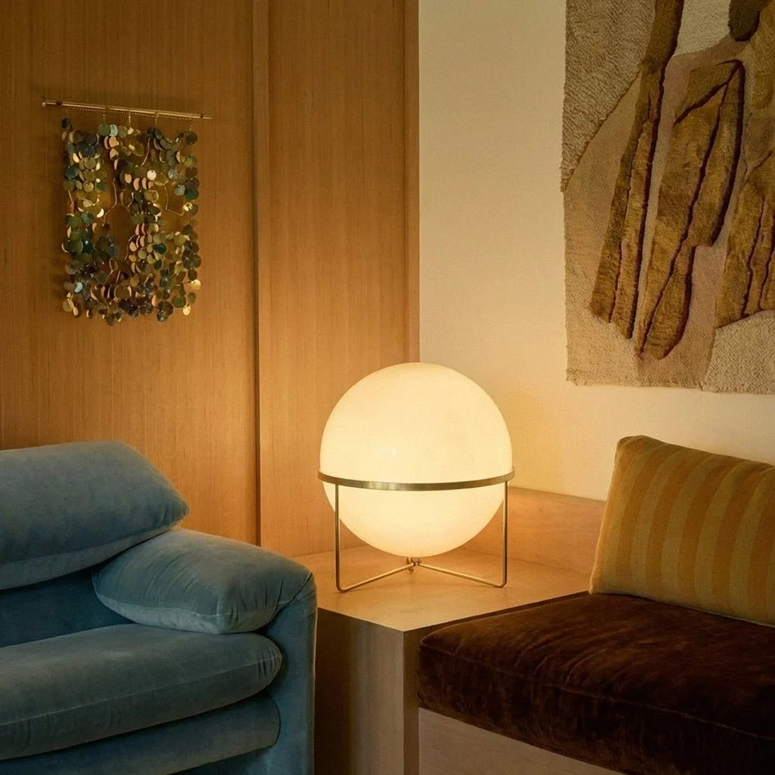 Steel Tiered Floor Lamp LED – Silver, Brass, Vintage | Qonforta