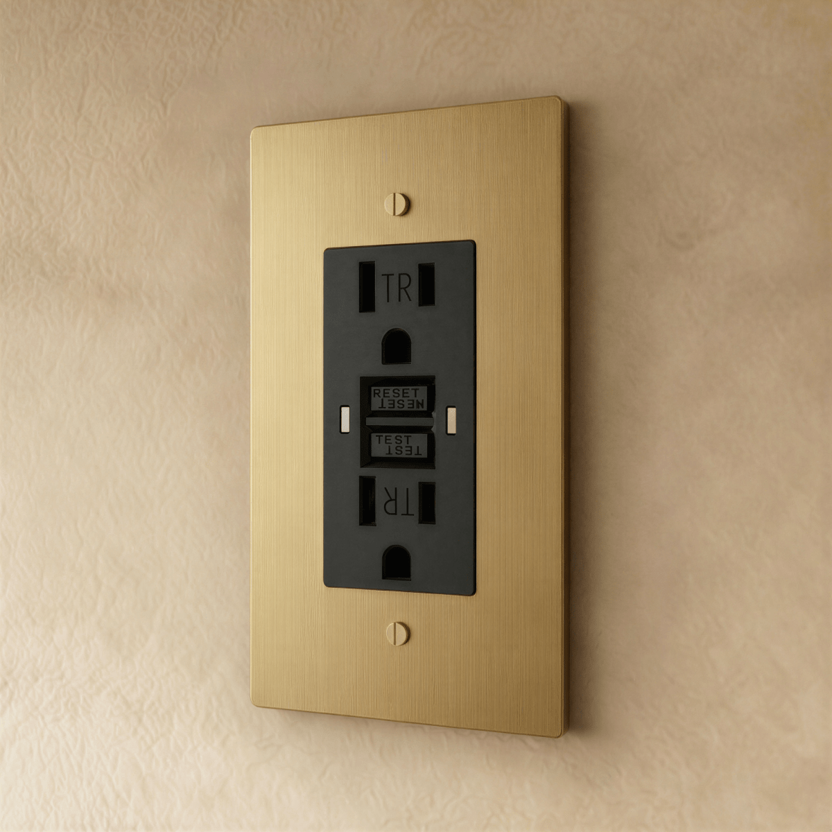 Solid Brass Wall Outlet USB-C GFCI – 7 Finishes | Qonforta