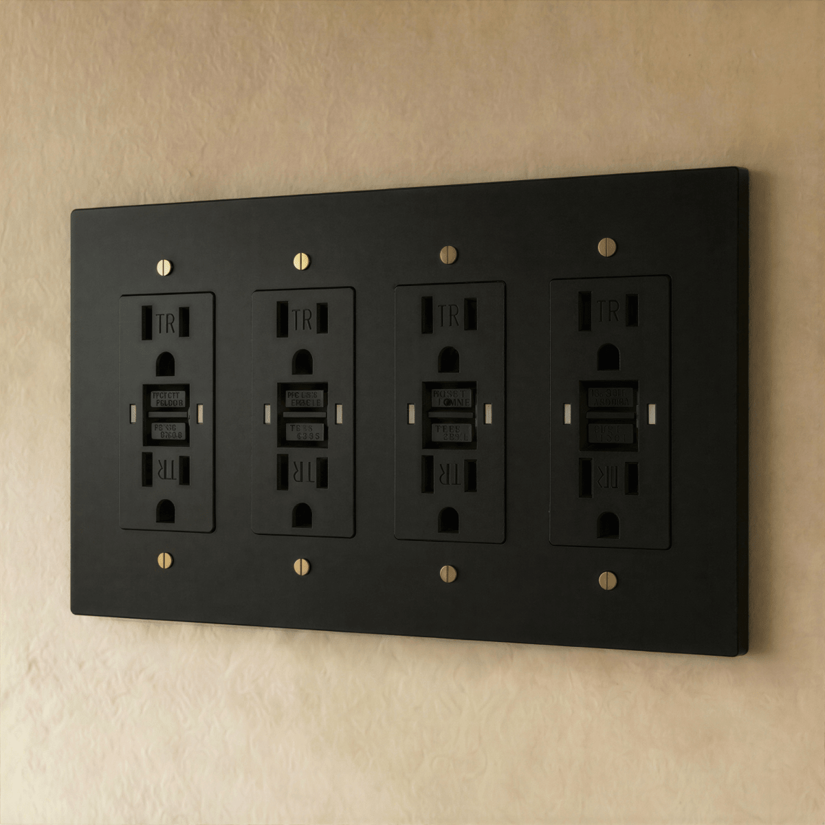 Solid Brass Wall Outlet USB-C GFCI – 7 Finishes | Qonforta