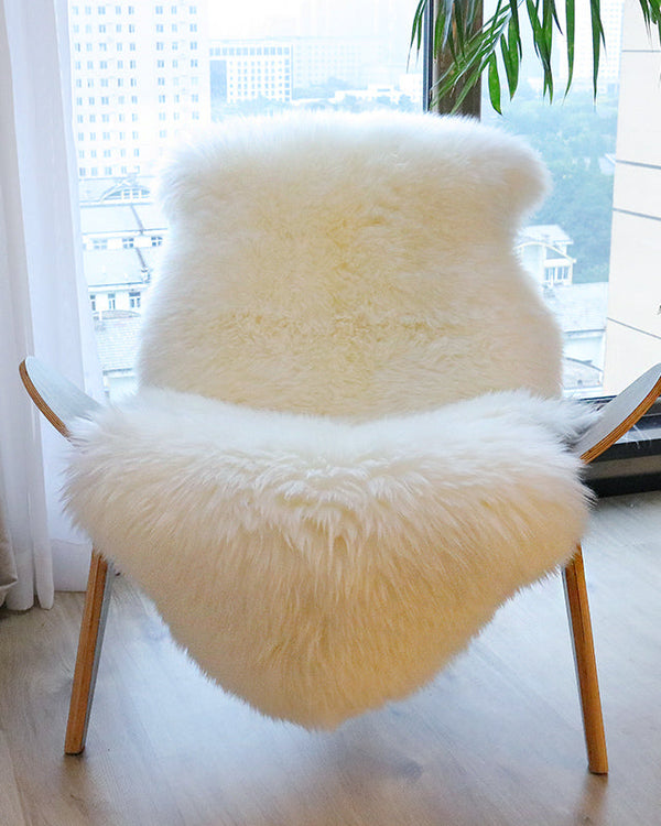 Sheepskin rug in Natural White, color option