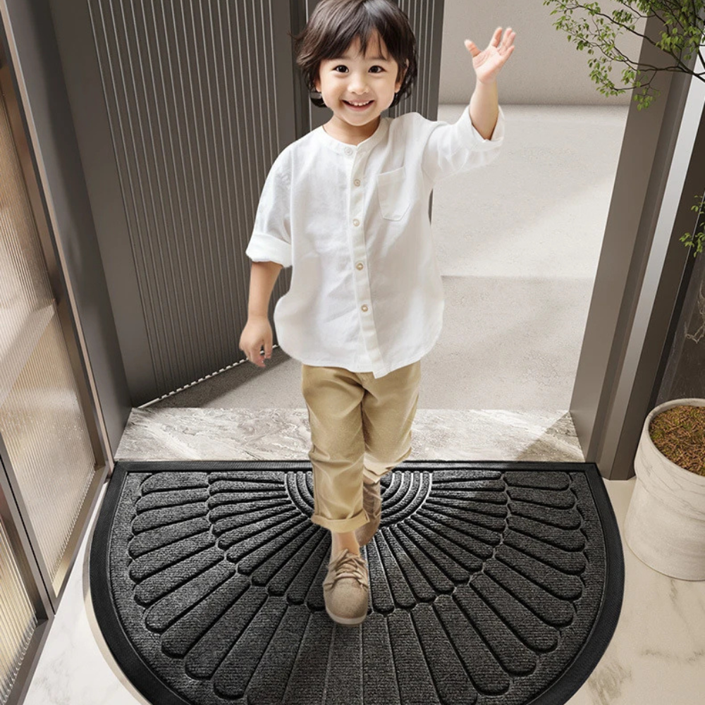 Curved Thread Doormat | Non-Slip Backing | Qonforta
