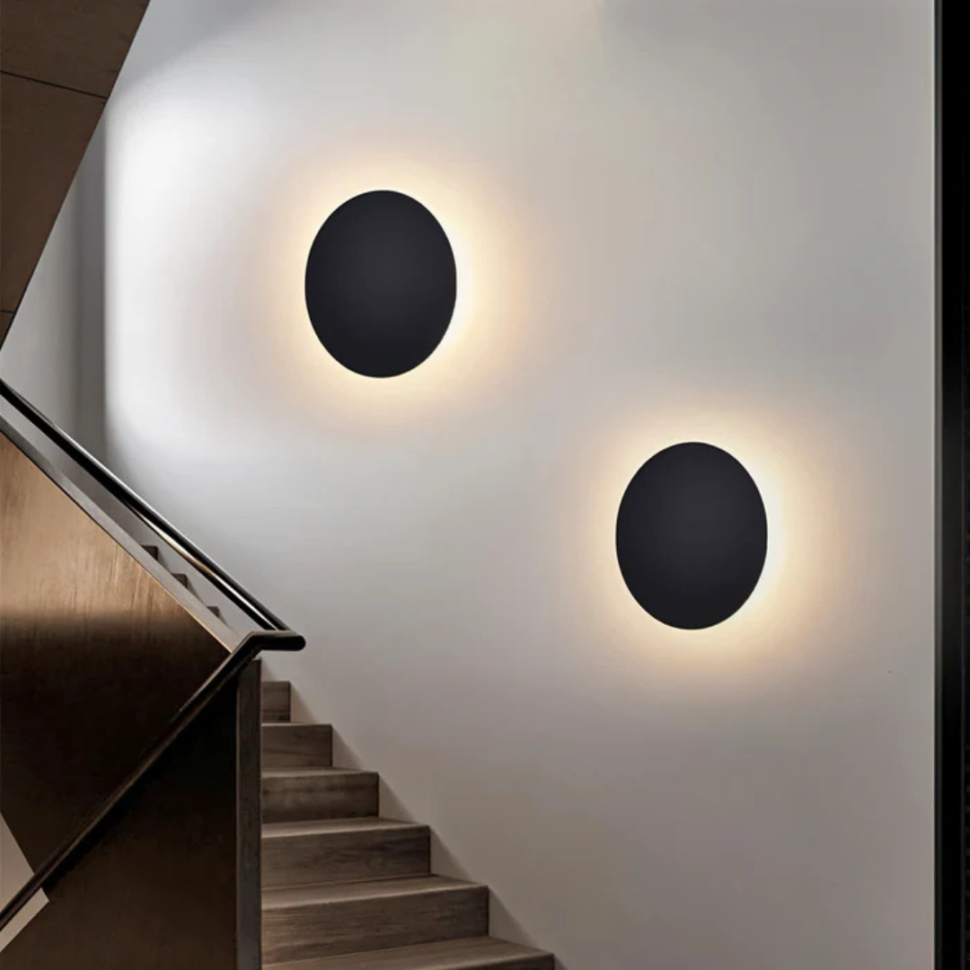 Hadro LED disc wall light, slim aluminum body