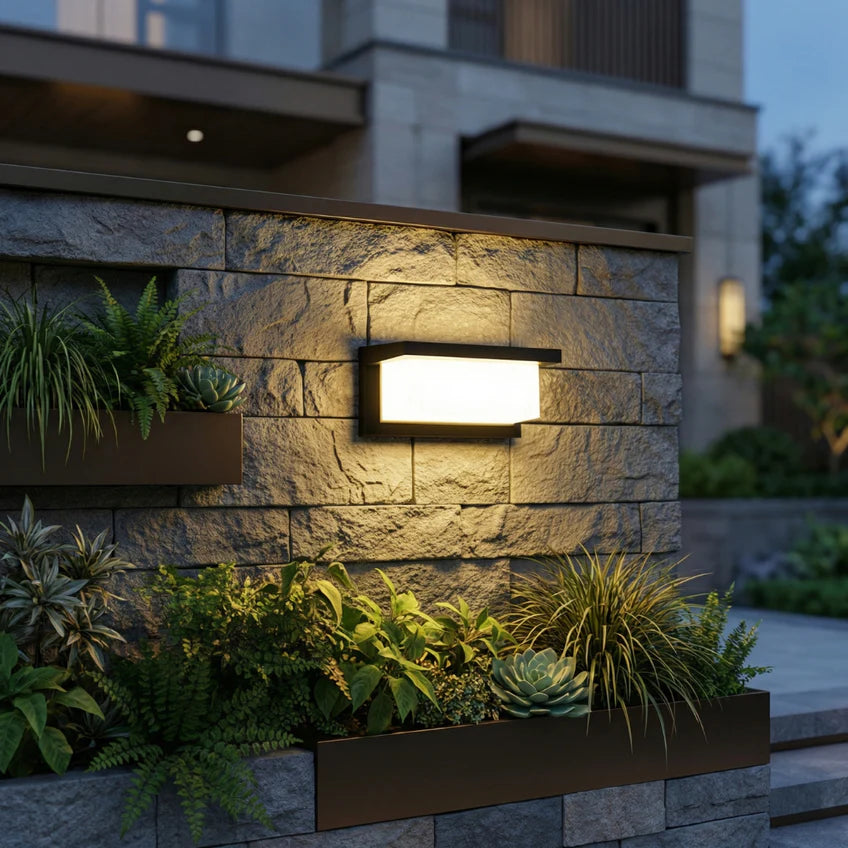 Motion Sensor Outdoor Wall Light | 3 Models & 2 Light Colors | Qonforta