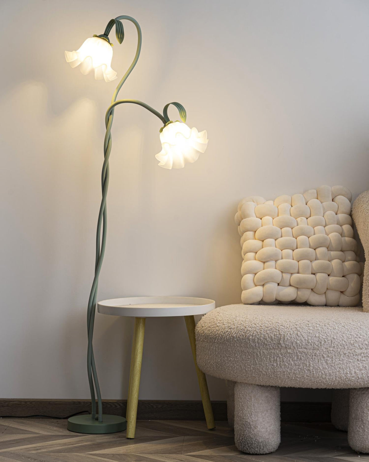 Calla lily floor lamp, green stem white shades - alternate finish, warm light