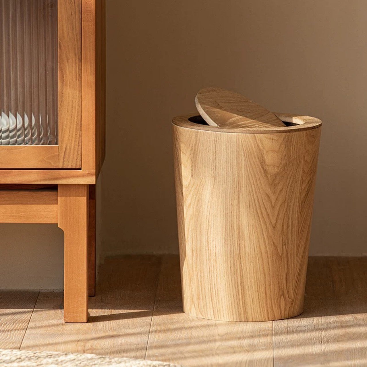 Wood-Grain Rotating Lid Trash Bin | Timber-Style Waste Bin | Qonforta