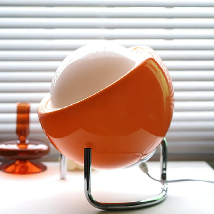 Retro Globe LED Table Lamp | Qonforta