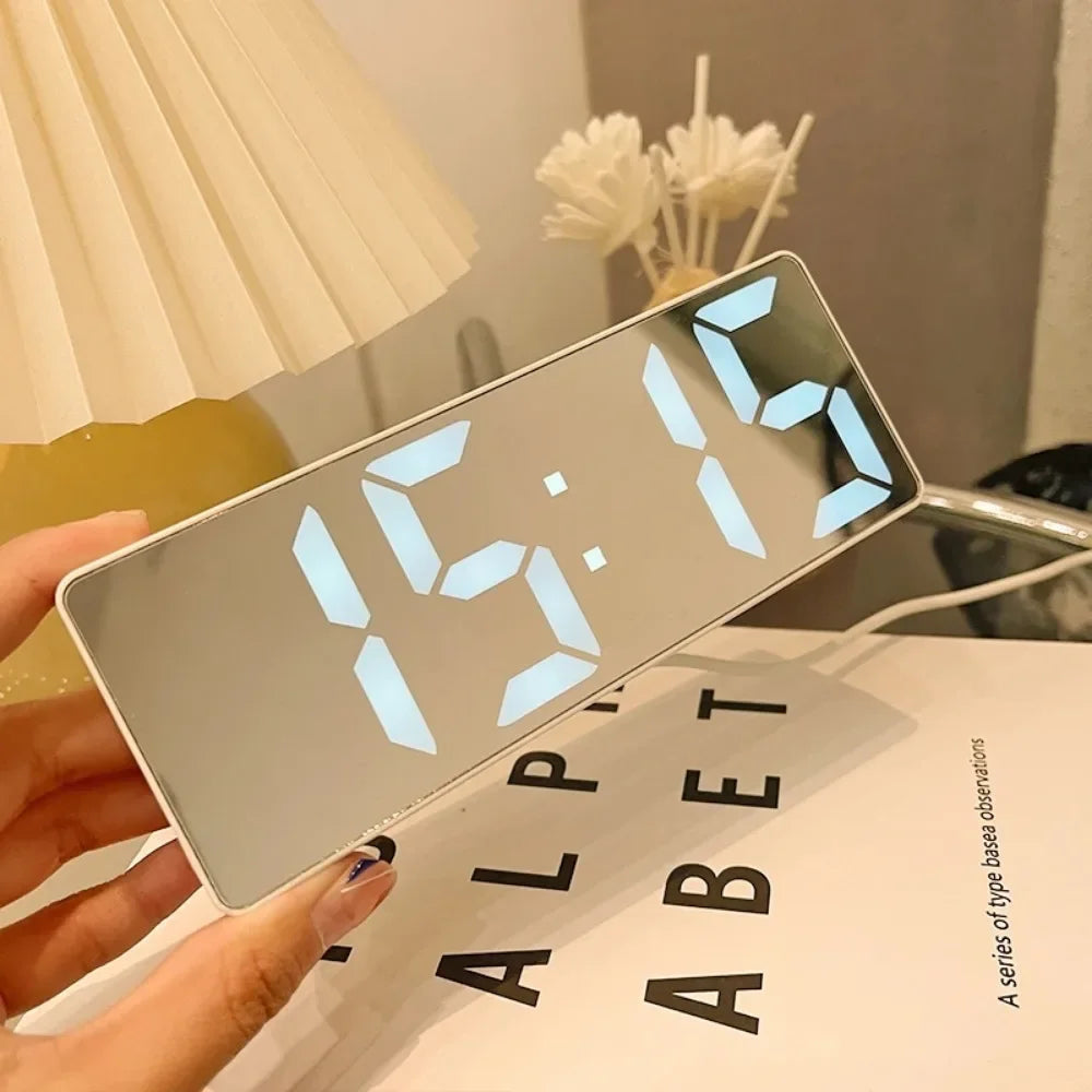 LED Digital Alarm Clock | Mirror Display | Qonforta