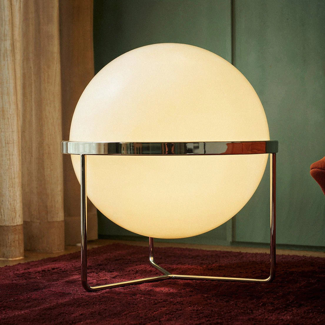Steel Tiered Floor Lamp LED – Silver, Brass, Vintage | Qonforta