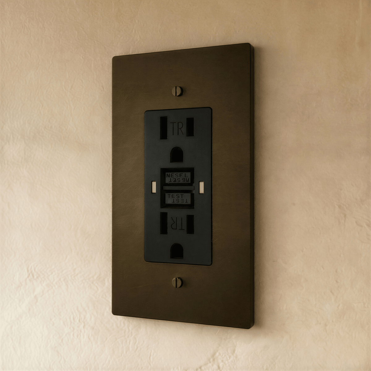 Solid Brass Wall Outlet USB-C GFCI – 7 Finishes | Qonforta