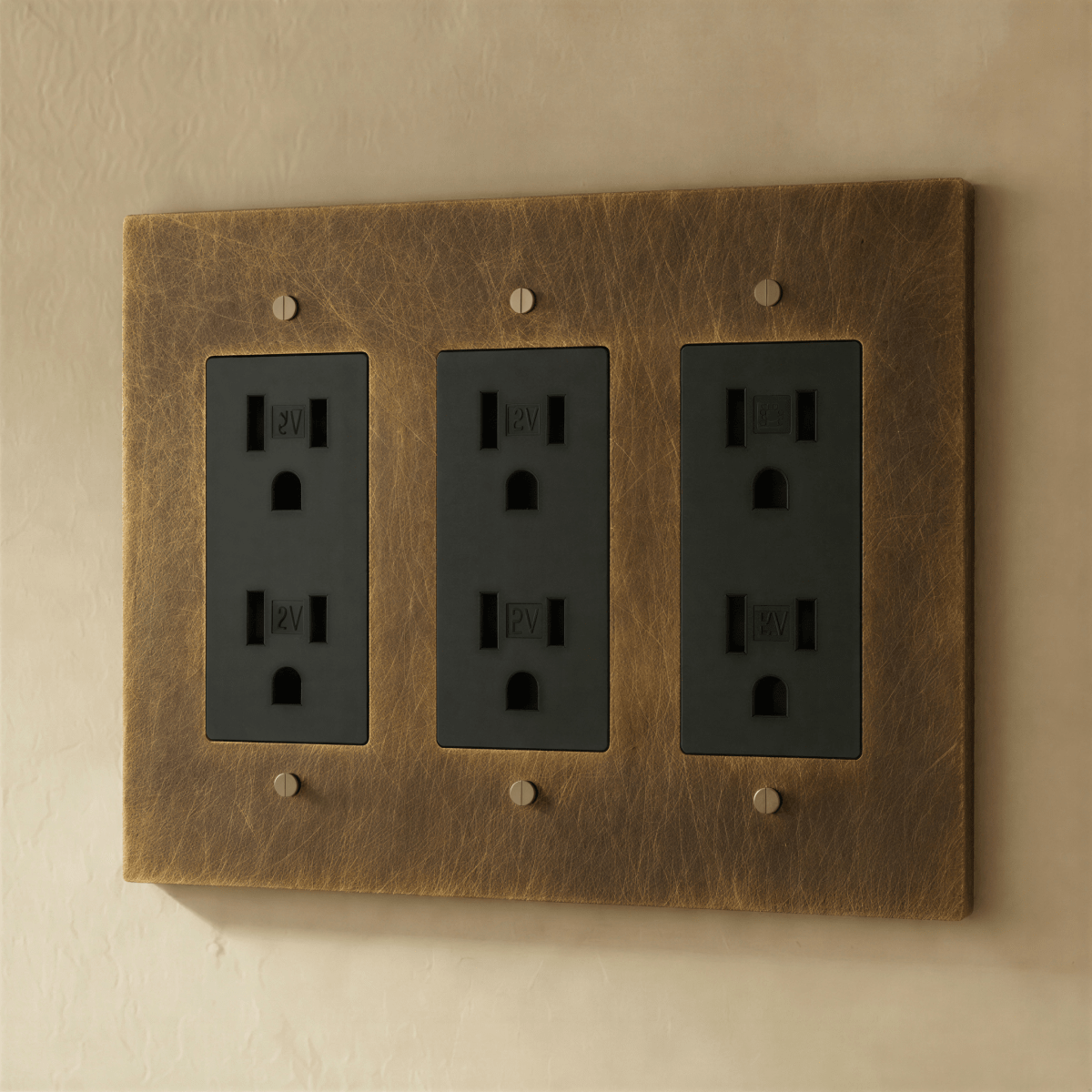 Solid Brass Wall Outlet USB-C GFCI – 7 Finishes | Qonforta