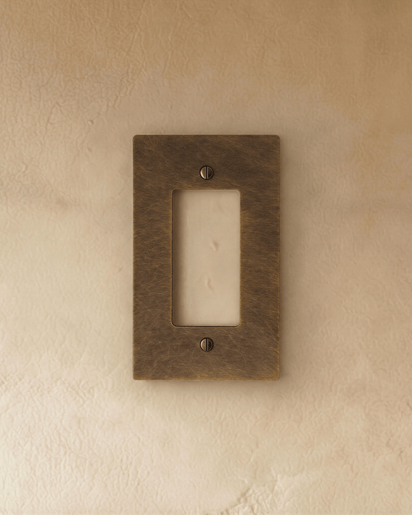 Vintage Patina Solid Brass Wall Plate – 5 Sizes | Qonforta