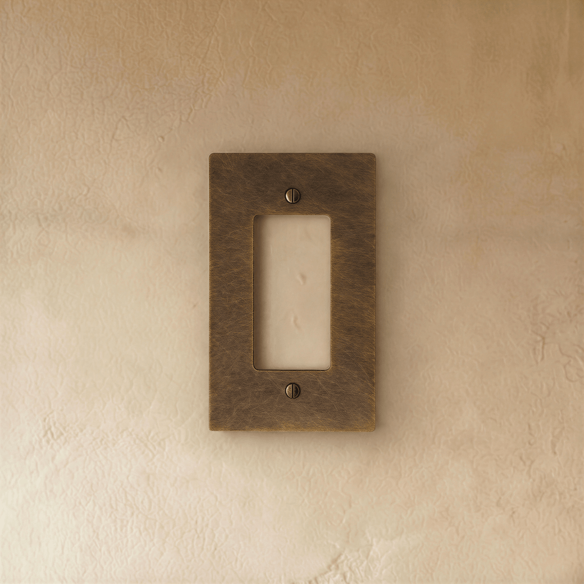 Vintage Brass Wall Plate Patina Finish – 1 to 5 Gang | Qonforta